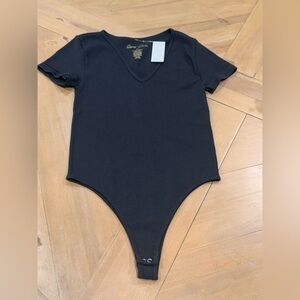 Bundle Gypsy + Jade Bodysuit and ELODIE Marbled Mesh Mini Skirt Ruched